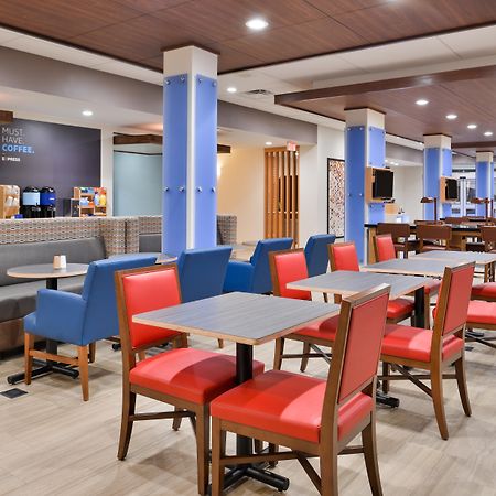 Holiday Inn Express - Early By Ihg Eksteriør bilde