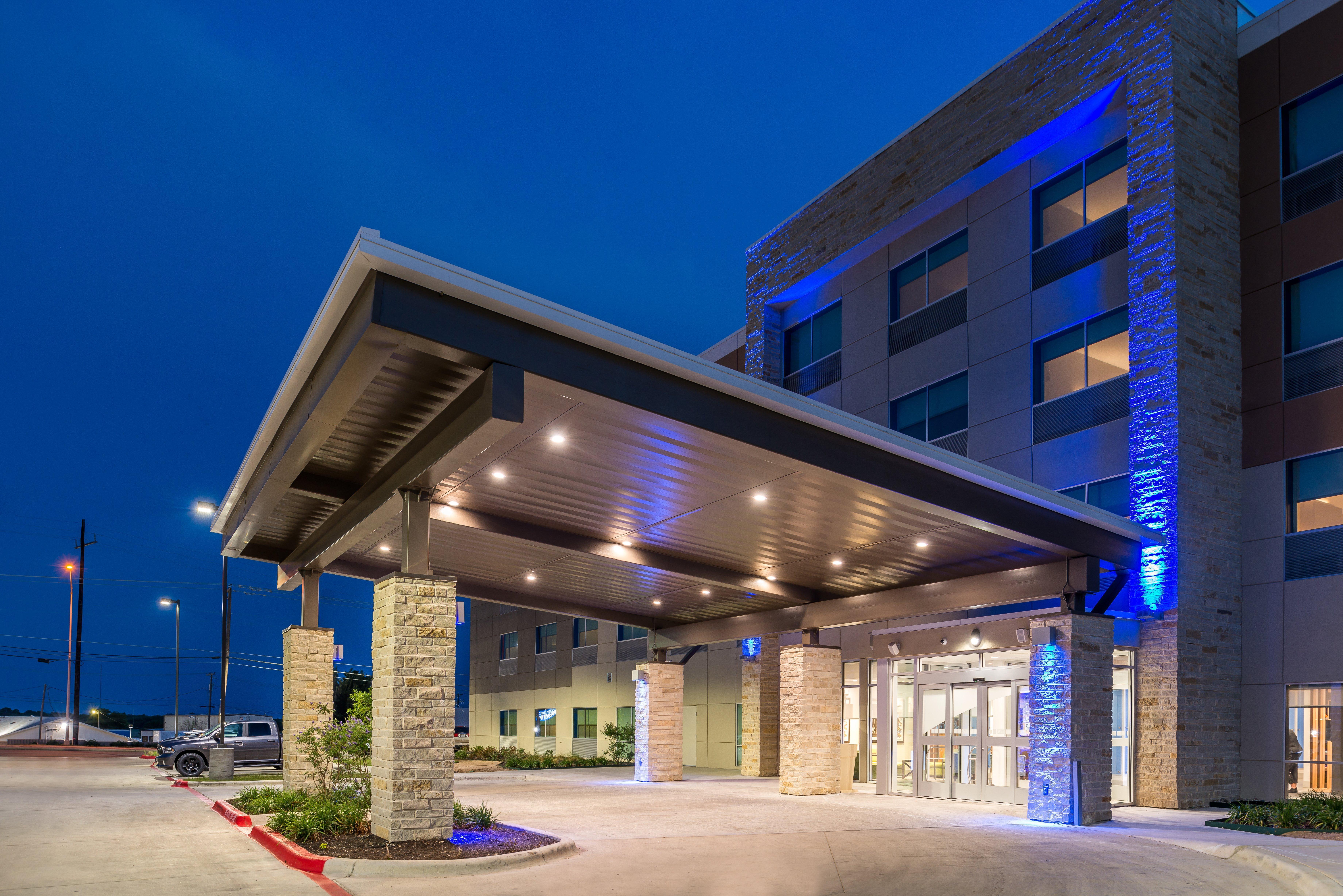 Holiday Inn Express - Early By Ihg Eksteriør bilde