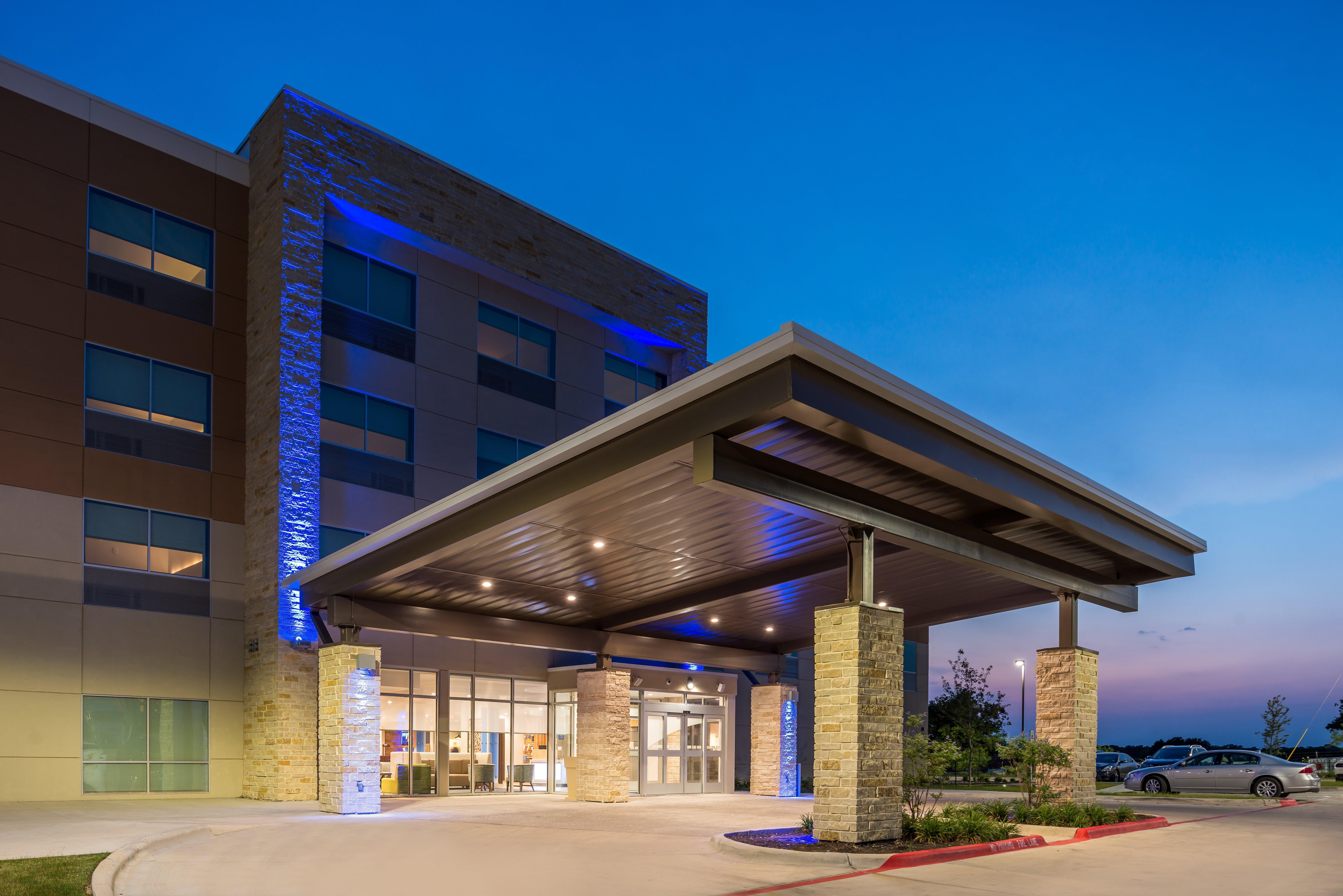 Holiday Inn Express - Early By Ihg Eksteriør bilde